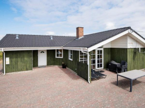 Chic Holiday Home in R m with Sauna